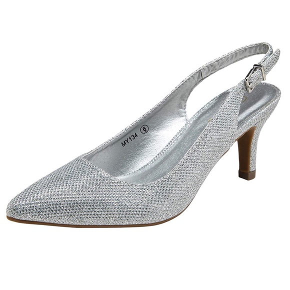 Shoe/Pump - Picture 1 of 1